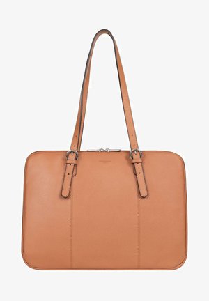 Borsa a tote in pelle tan con due lunghi manici, forma rettangolare, texture liscia e cerniera argentata. Presenta un design minimalista senza motivi.