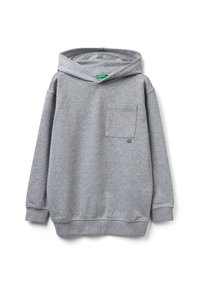 Felpa grigia con cappuccio realizzata in tessuto morbido. Presenta una tasca a marsupio, polsini e orlo a coste, e una piccola etichetta del marchio sulla tasca.