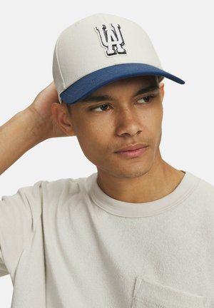 Under Armour, ESSENTIAL MID - Pet - stone