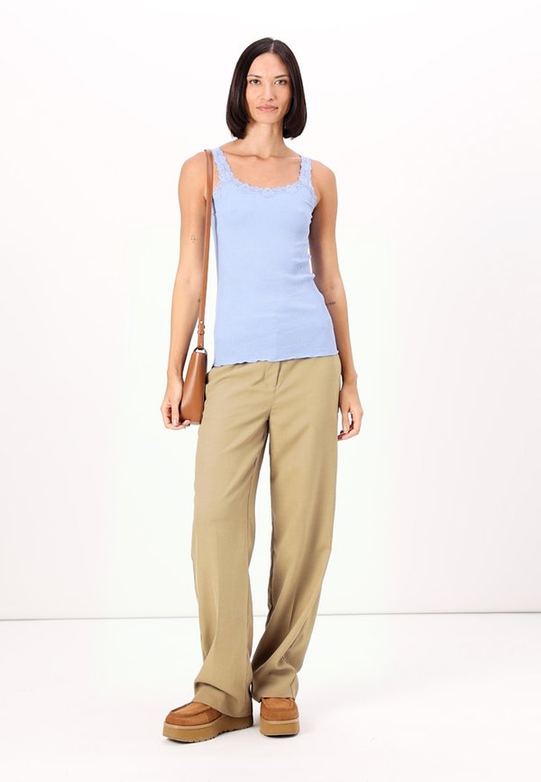 BABETTE DEEP BACK - Top3