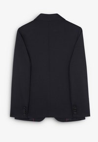 Blazer marinero con una textura de tela suave, hombros estructurados, solapas de muesca y puños de cuatro botones. La parte trasera tiene un diseño de costura limpio.