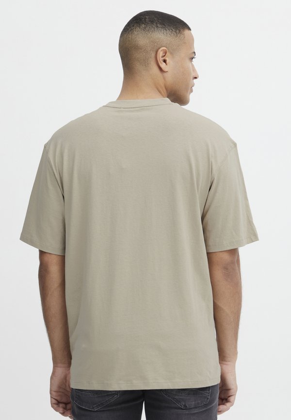 BHTee - Basic T-shirt - crockery4