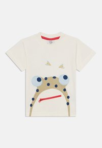 Weißes Baumwoll-T-Shirt mit einem gestickten Froschdesign, großen blauen Augen, schwarzen Punkten und einer roten Reißverschlusstasche.