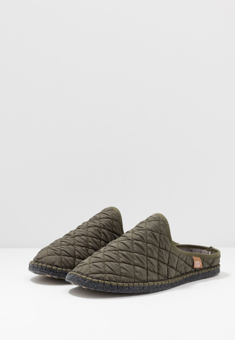 Herren Sneaker | Espadrij l´originale PANTOUFLE QUILT MEN Hausschuh olive/oliv - PB42777 Herren Sneaker | Espadrij l´originale PANTOUFLE QUILT MEN Hausschuh olive/oliv - PB42777