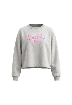 Felpa corta grigio chiaro con polsini e scollo a coste, testo rosa "Spread love" e una piccola farfalla blu e viola sul davanti.