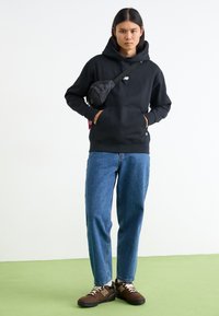 New Balance ALL DAY UNIFORM HOODIE UNISEX - Mikina - black