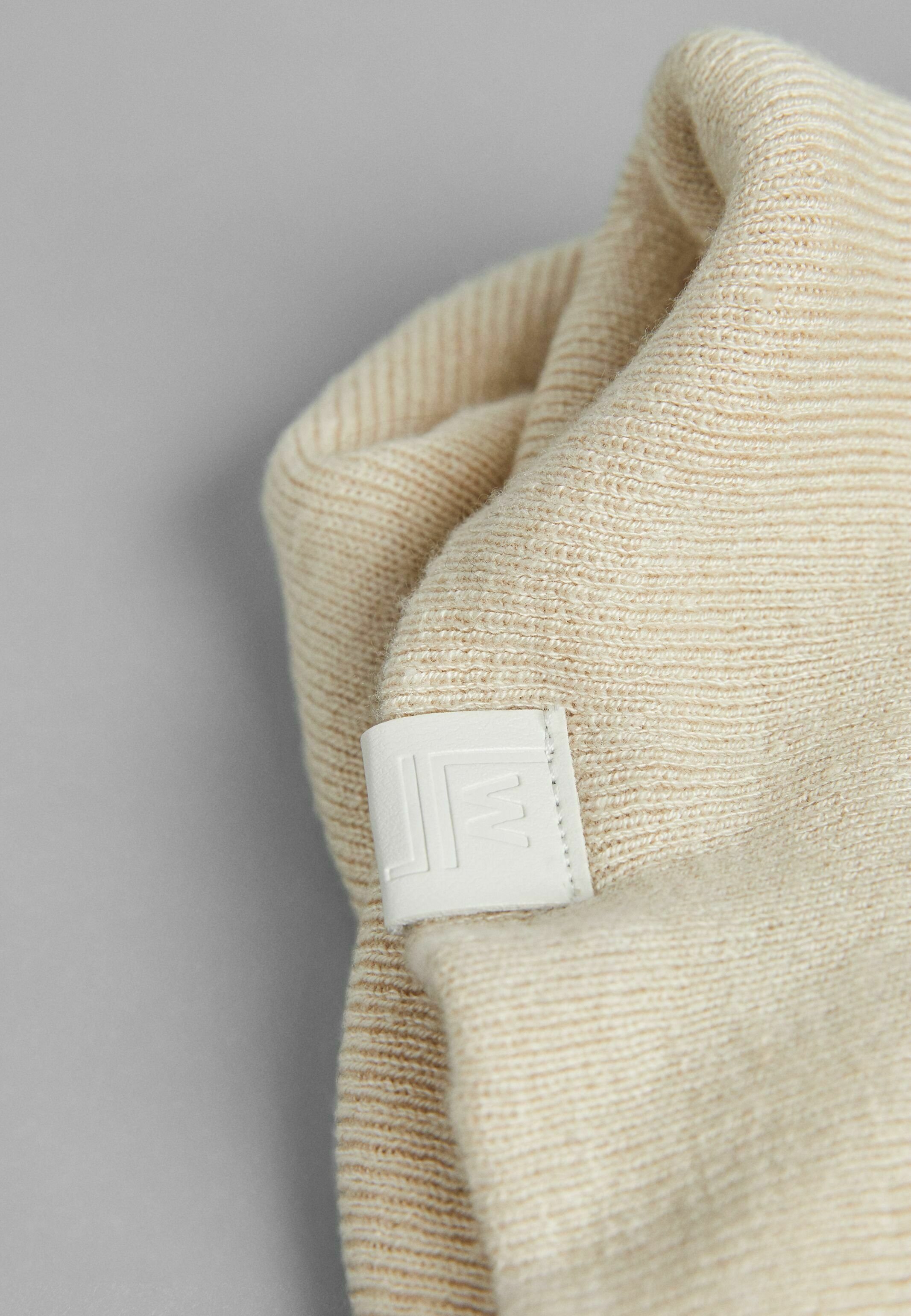 złote sandały bershka