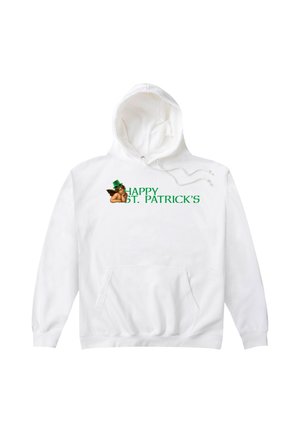 Biała bluza z kapturem z zielonym napisem "Happy St. Patrick's" i aniołem noszącym zielony kapelusz leprechauna opierającym się o napis.