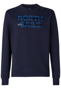 Námořnická modrá crewneck mikina s dlouhými rukávy, žebrovanými manžetami a nápisem "NORTH SAILS" tištěným modře s černými přeškrtnutými čarami na hrudi.