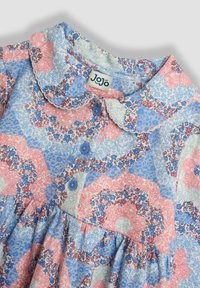 JoJo Maman Bébé PATCHWORK FLORAL PETER PAN REGULAR FIT - Denné šaty - pink
