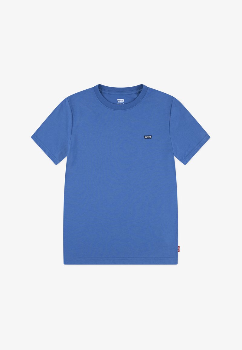 T-shirt azul de manga curta feito em algodão. Apresenta um decote redondo e um pequeno logotipo da Levi's em preto no peito. Textura suave e cor sólida.