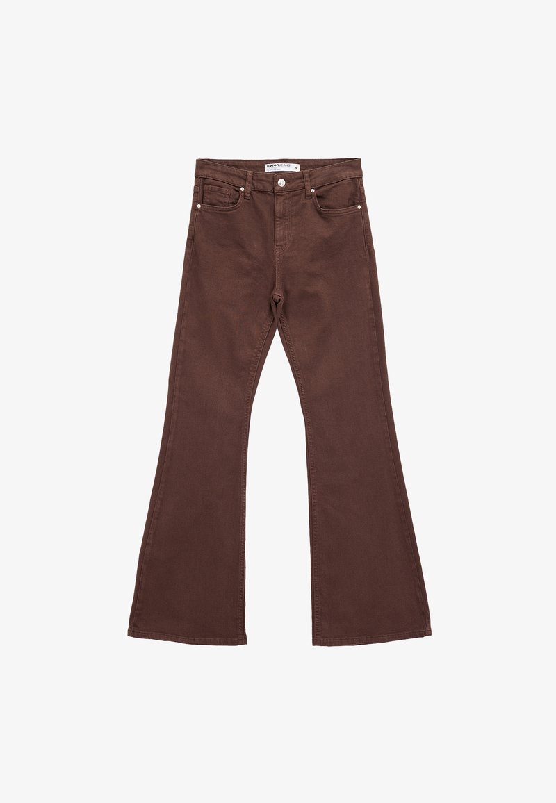 Ruske flared-farkut, jotka on valmistettu denimistä. Ne sisältävät etutaskut, napituskiinnityksen ja sileän pinnan. Ei näkyviä kuvioita tai koristeluja.