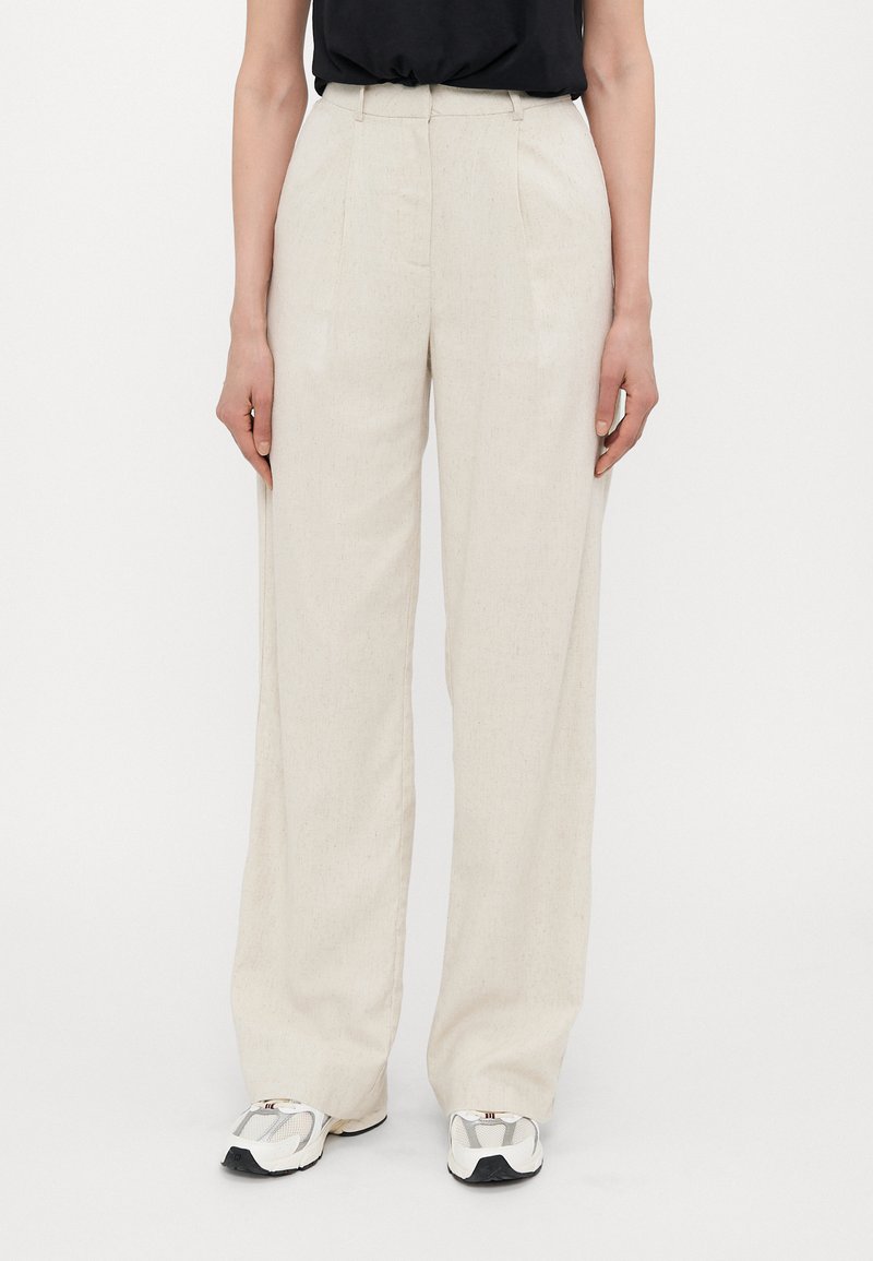 Vero Moda Tall VMSOFFIE WIDE - Pantalon classique - birch