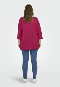 ONLY Carmakoma CARBONNIE LIFE 3/4 V NECK A SHAPE - Long sleeved top - sangria