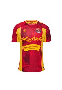 Röd och gul kortärmad tröja med grafiska motiv, ordet "Christiania" och "Smokers Choice"-logotyp med en rund märkning.