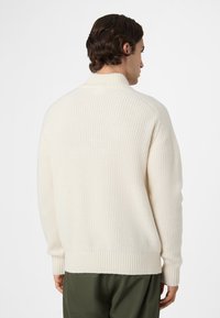 Fila GIOVANNI - Maglione - egret