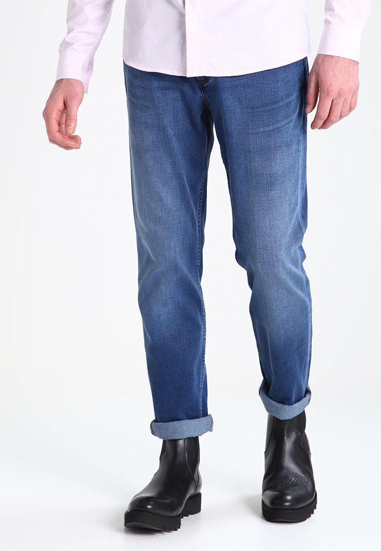 Wrangler GREENSBORO - Jeansy Straight Leg/niebieski denim