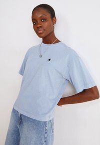 Carhartt WIP NELSON - Camiseta básica - dusty ice