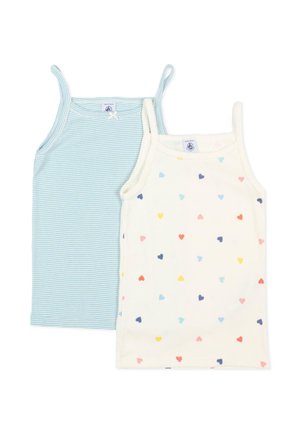 Dwa bezrękawniki dziecięce, jeden niebieski z cienkimi białymi paskami, drugi biały z małymi wielokolorowymi wzorami w kształcie serc.