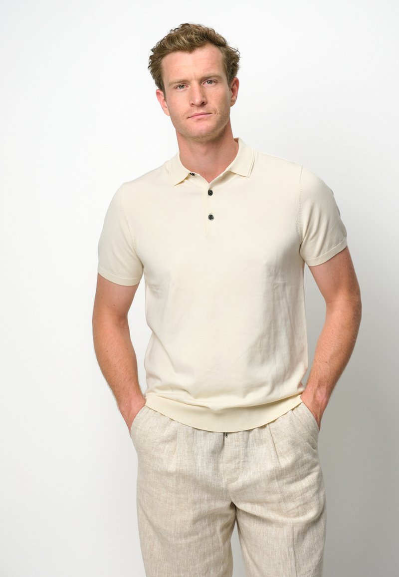 PROFUOMO THE LUXURY BASIC SHORT SLEEVE - Piké - off white