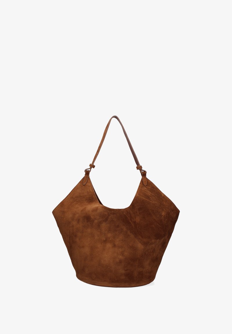 Borsa a spalla in suede marrone con forma ampia e morbida e una sola tracolla. Presenta una texture liscia e un design minimalista.