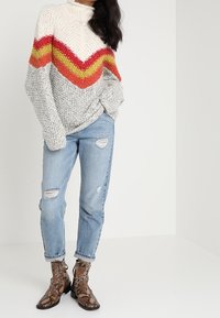 Free People Strickpullover - off-white
