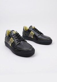 LIMMA TOUCH ME - Trainers - black
