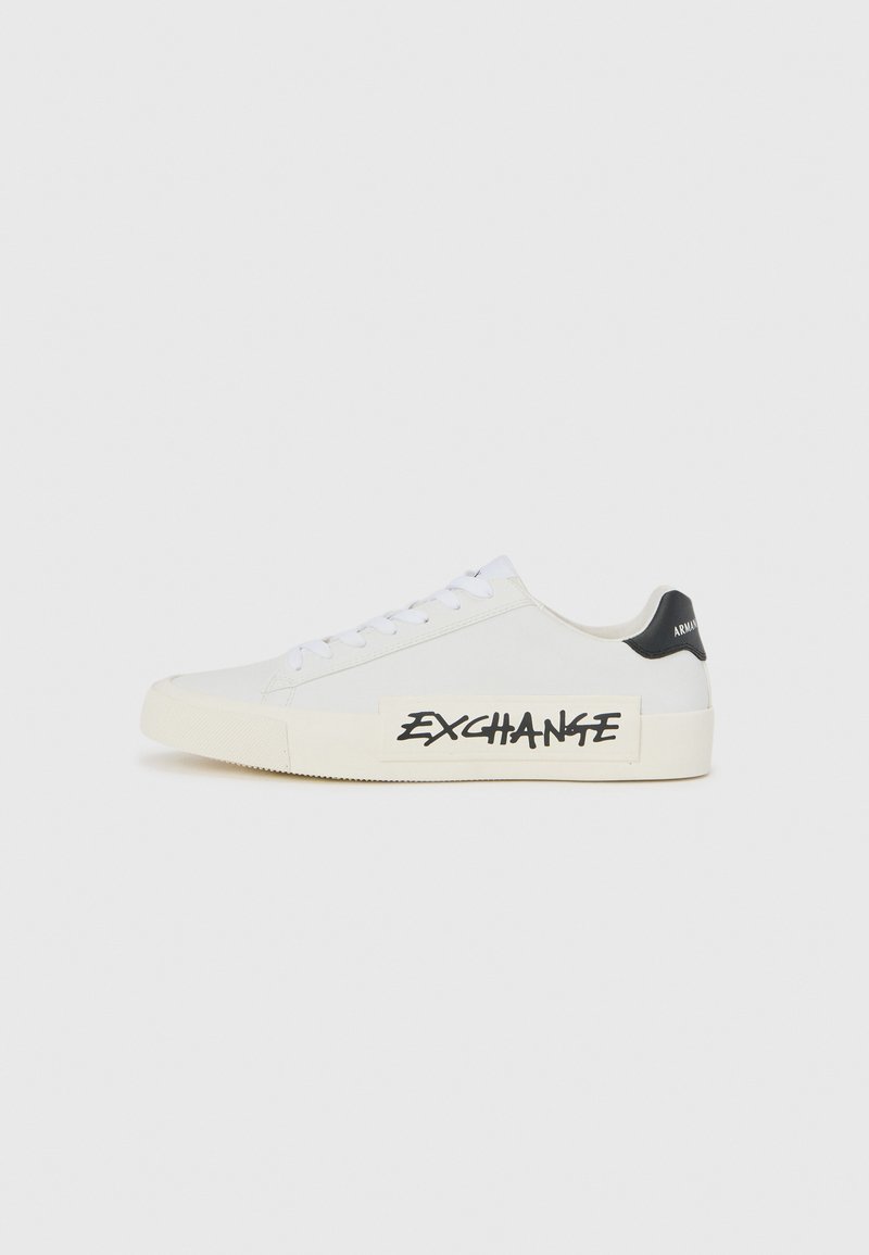 Armani Exchange Sneakers laag wit