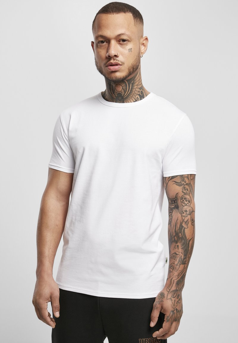 Urban Classics FITTED STRECH TEE - Jednoduché tričko - white