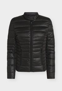 Δεν επιλέχθηκε, jet black