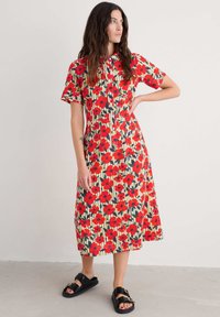 Seasalt Cornwall Vestido camisero - red stripey floral moss