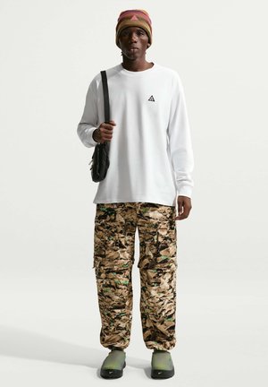 Nike ACG, M NRG ACG DF TEE LS LBR - Блуза с дълги ръкави - summit white
