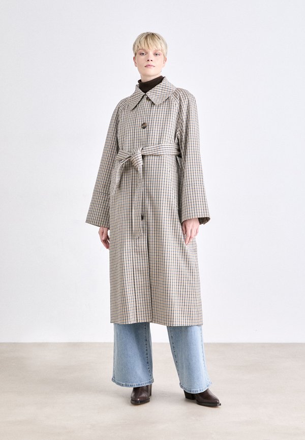 BEATRIX SHOWERPROOF - Trenchcoat - sky