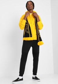 Urban Classics HOODY  - Felpa con cappuccio - chrome yellow