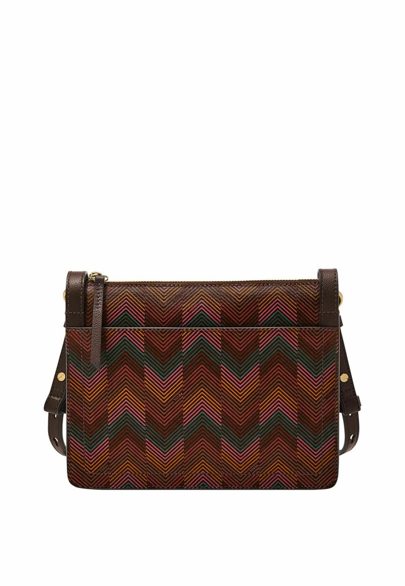 Sac à main en motifs marron avec design en zigzag rouge, vert et orange. Dispose d'une bandoulière amovible et d'accents en métal. Surface texturée.