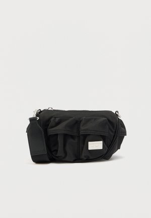 MULTI - Skuldertasker - black