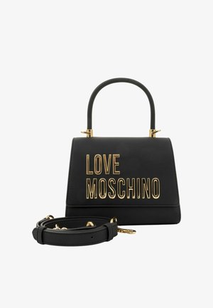 Borsa a mano in similpelle nera con forma strutturata, caratterizzata dalla scritta dorata "LOVE MOSCHINO" e da una tracolla removibile.