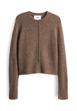 Bruine, gebreide cardigan met een ronde halslijn, lange mouwen en een knoopsluiting aan de voorkant. Zachte textuur met een subtiel patroon.