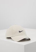 nike sportswear essential cap