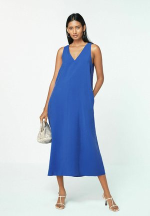Next SLEEVELESS COLUMN V-NECK MIDI  - REGULAR FIT - Päevakleit - blue