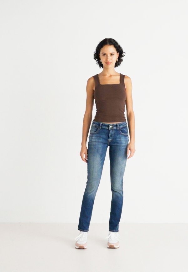 BRIT ON MASTER - Trainers3