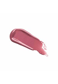 Prodotto per labbra liquido di colore rosa con finitura lucida, texture liscia e una leggera lucentezza, sparso in una forma curva su uno sfondo bianco.