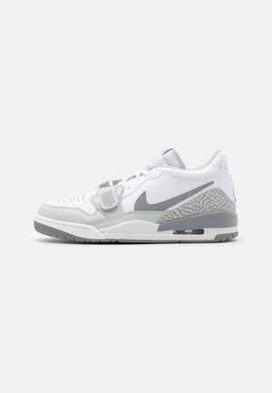 Jordan, Baskets basses - white