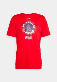 Camiseta de algodón roja de manga corta, con un gráfico circular que presenta la inscripción 'LOS ANGELES ANGELS' y un logo centrado.