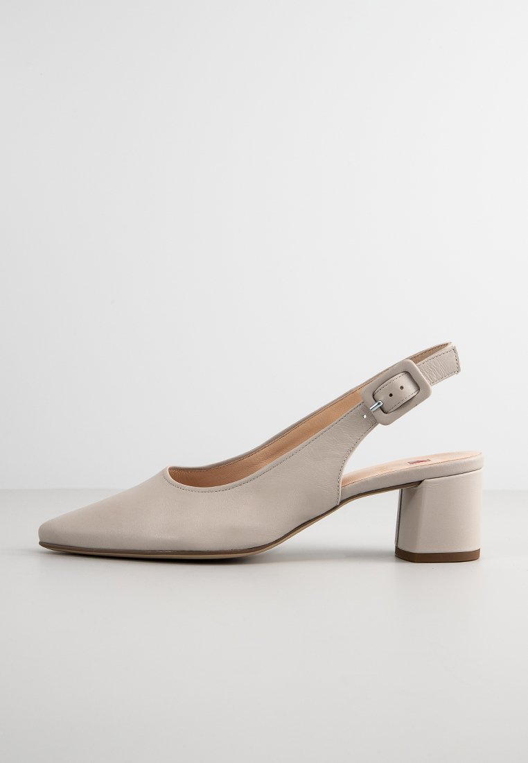 Pantofi clasici cu toc