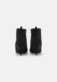 Anna Field Wide Fit Pantofi clasici cu toc - black