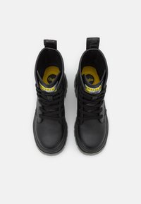 Buffalo ASPHA - Botas de tornozelo com plataforma - black/transparent