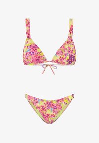 Conjunto de bikini floral que incluye un top triangular con tirantes ajustables y un lazo en el centro. Patrón floral en tonos brillantes de rosa, verde y azul sobre una tela suave.