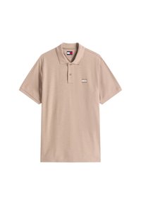 Polo beige hecho de tela texturizada. Cuenta con una tapeta de dos botones y un pequeño parche de logo en la esquina superior izquierda. Mangas cortas.