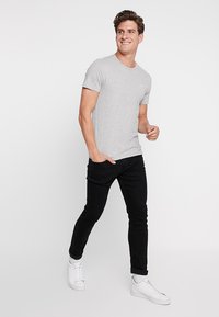 Abercrombie & Fitch 3-Pack Icon Crew Tee - T-shirts - white/grey/black